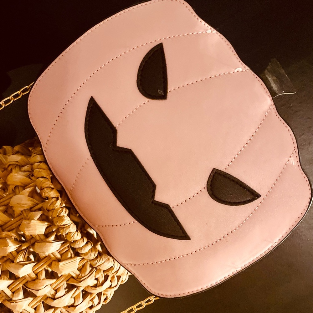 Pink pumpkin crossbody bag